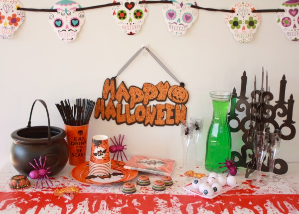 Happy Halloween party table decorations