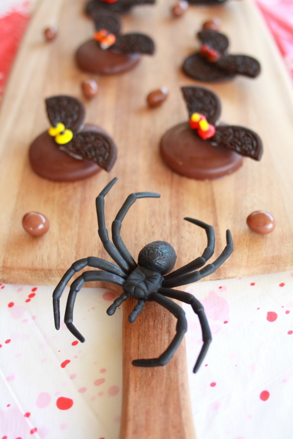 diy-chocolate-halloween-bats