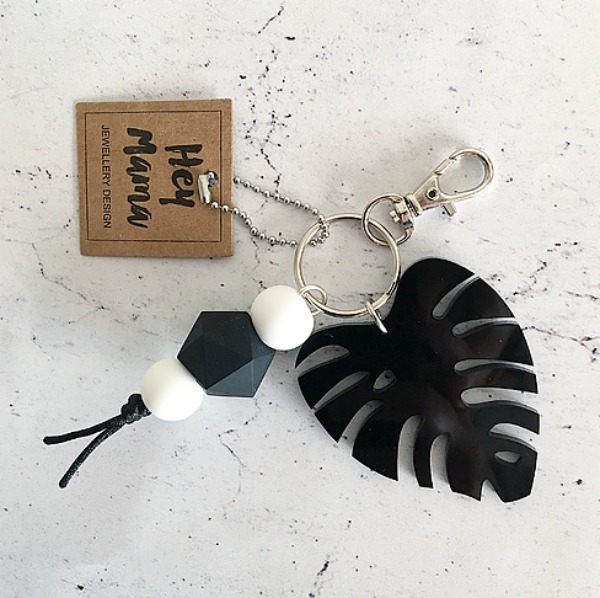 monstera-key-chain